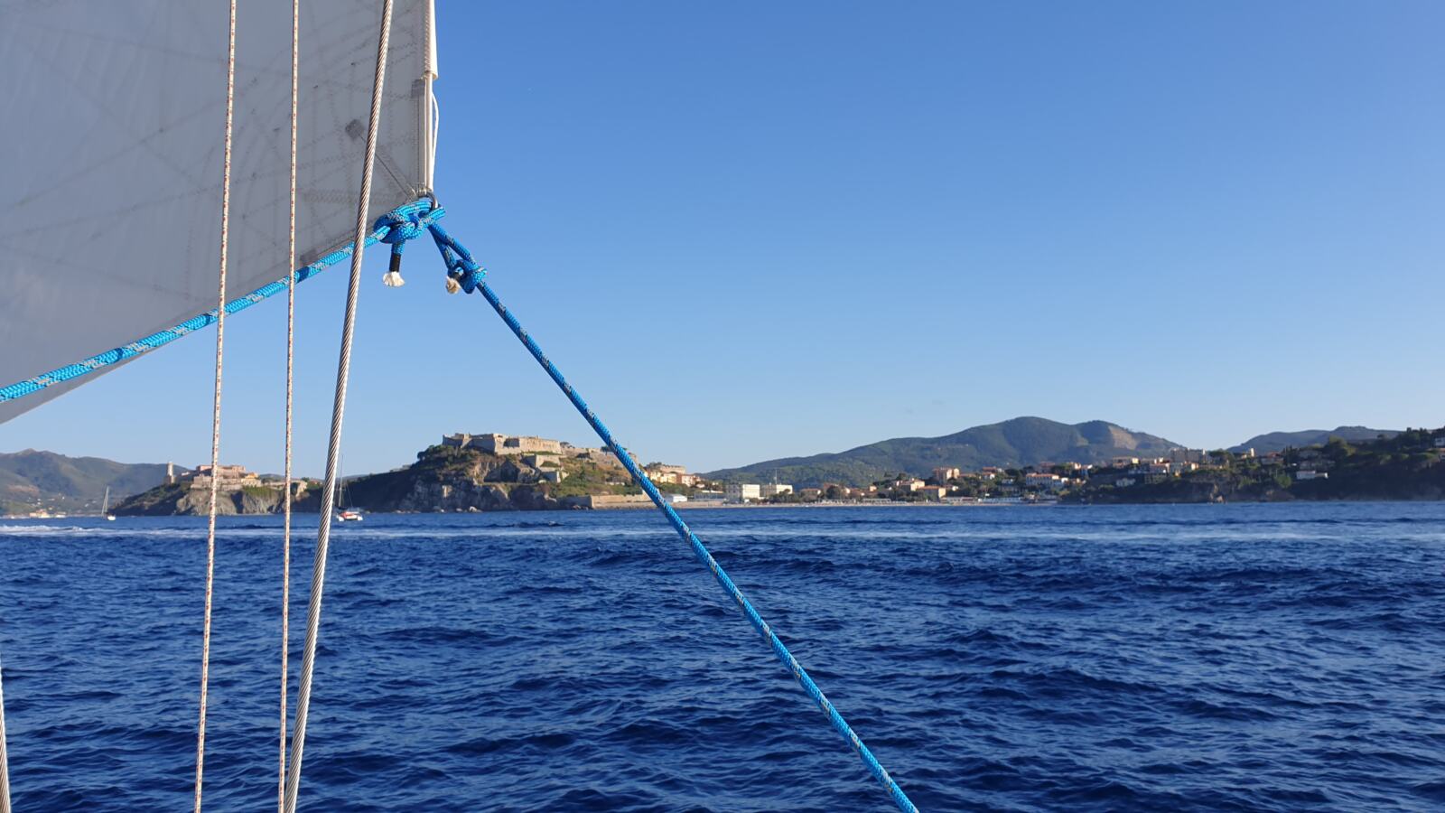 Isola d'Elba in barca a vela